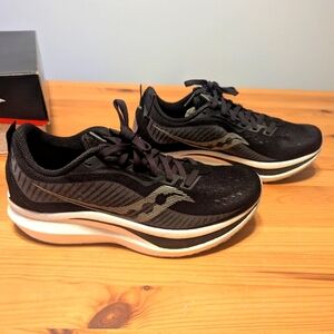 Saucony Endorphin Speed 2, women's size 9